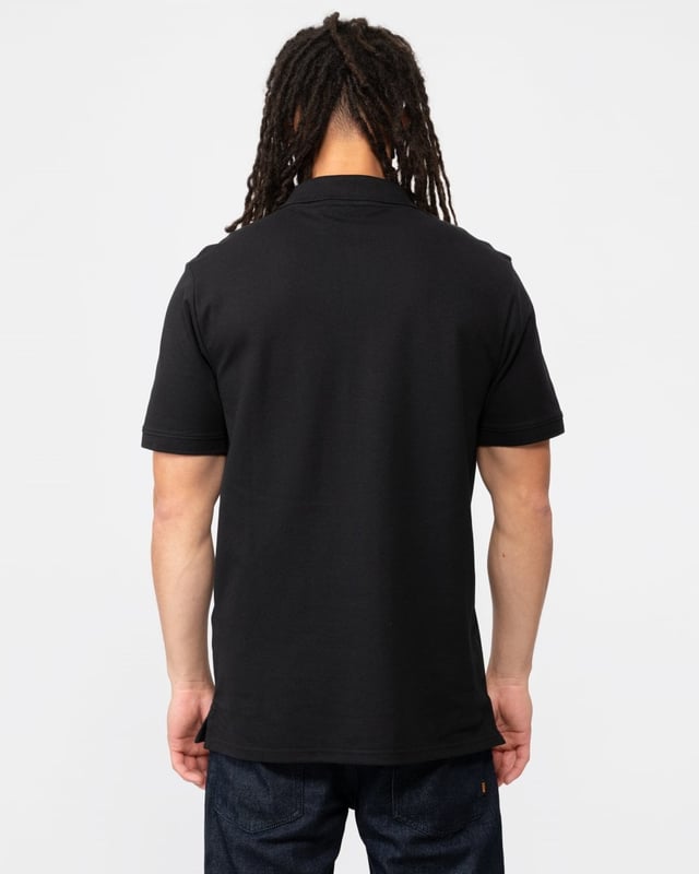 Polo Lyle & Scott en negro azabache, logotipo de la marca bordado en el pecho izquierdo, polo liso, color negro azabache, polo liso, cierre de botones, terminaciones de mangas elasticas, 97 % algodon, 3 % elastano, estilo: SP400TON Z865