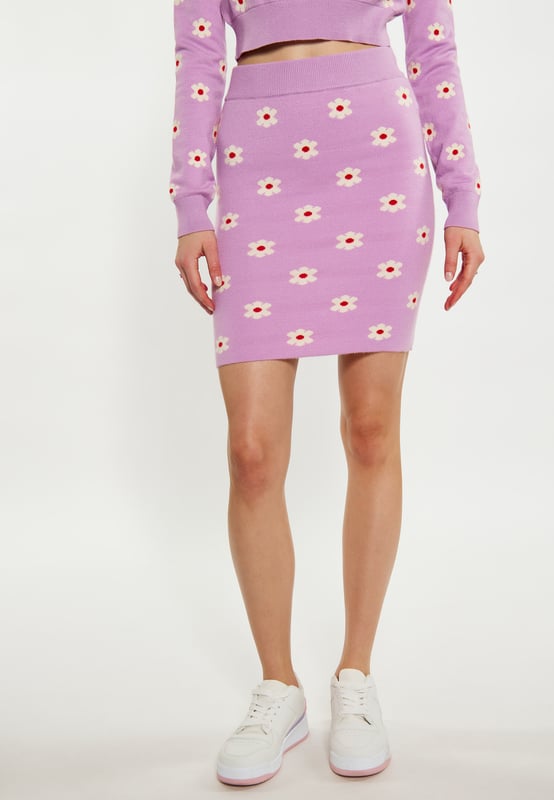 Dieser Minirock besticht durch ein raffiniertes Blumen-Jacquardmuster und verleiht Ihrer Garderobe einen Hauch von Eleganz. Dieser figurbetonte Rock aus dehnbarem Strickmaterial verfügt über eine hohe Taille mit Rippen für zusätzlichen Komfort und Flexibilität. Der gerade Saum und das nahtlose Design sorgen für eine schlanke Silhouette. Dieser Sommerrock eignet sich sowohl für legere als auch für formelle Anlässe und vereint mühelos Stil und Komfort in einem schicken Stück.  Felsen
