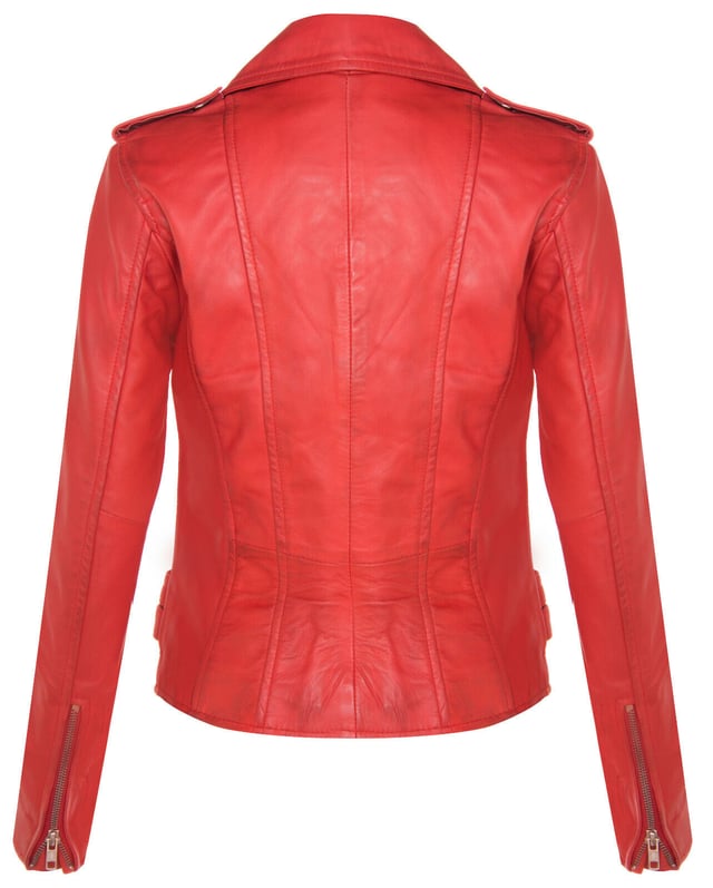 Maak kennis met ons bestverkochte bikerjack met dubbele rij knopen, een toonbeeld van stijl en functionaliteit. Deze jas is met precisie vervaardigd en is ontworpen om je garderobe te verfraaien met zijn gestroomlijnde kenmerken en silhouet, zodat je moeiteloos opvalt. Dit is waarom het een must-have is:  
 Onderscheidend stijlvol: Het gestroomlijnde ontwerp van de jas creëert een aparte en modieuze uitstraling die perfect is voor iedereen gelegenheid.
  
 Voldoende opbergruimte: Met meerdere zakken met rits aan de aan de voorkant voegt deze jas niet alleen karakter toe, maar biedt hij ook extra opbergruimte voor je essentiële spullen.
  
  Flamboyante details: De breed ingekerfde revers en schouderepauletten zorgen voor een vleugje flamboyantie en worden stevig vastgemaakt met drukknopen voor een gepolijste look.
  
 Getailleerde pasvorm: Gesplipjes op de heupen zorgen voor een comfortabele, taps toelopende pasvorm, waardoor je silhouet wordt geaccentueerd, aangevuld met de slanke pasvorm van de jas ontwerp. CKleurvariëteit: Verkrijgbaar in een breed scala aan kleuren, u kunt degene kiezen die bij uw persoonlijke stijl past.  Deze jas is gemaakt van 100% premium ultrazacht nappaleer en gevoerd met een premium polyestermix en biedt zowel luxe als comfort. Met een niet-gecentreerde YKK-ritssluiting is deze jas even functioneel als stijlvol, waardoor het een veelzijdige toevoeging aan je garderobe is