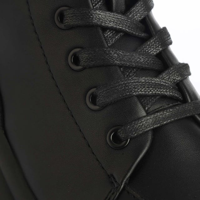 Womens Rocket Dog Trusty Platform Lug Lace Up Boots in black.- Black faux leather and webbing upper.- Lace closure.- Substantial platform.- Microfiber lining.- Rubber sole.- Ref: TRUSTYMJ