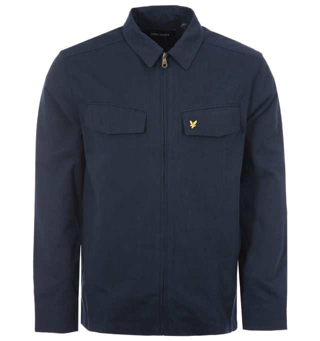 Style, quality and quintessentially British, Lyle & Scott  has over 100 years\' worth of technical expertise going into their products. Traditional garments have been given an injection of contemporary aesthetics but don\'t forget that iconic Golden Eagle logo, you\'re immediately recognised to be wearing a reputable brand.The Pocket Overshirt is an elevated version of a classic overshirt. Crafted from a durable blend of cotton and polyester. Featuring a pointed collar, full zip closure, twin chest pockets and buttoned cuffs. Finished with the iconic Golden Eagle logo embroidery on the chest.Regular Fit, Cotton Poly Blend, Pointed Collar, Full Zip Closure, Twin Chest Pockets, Buttoned Cuffs, Lyle & Scott Branding. Style & Fit:Regular Fit, Fits True to Size. Composition & Care:65% Polyester, 35% Cotton, Machine Wash.