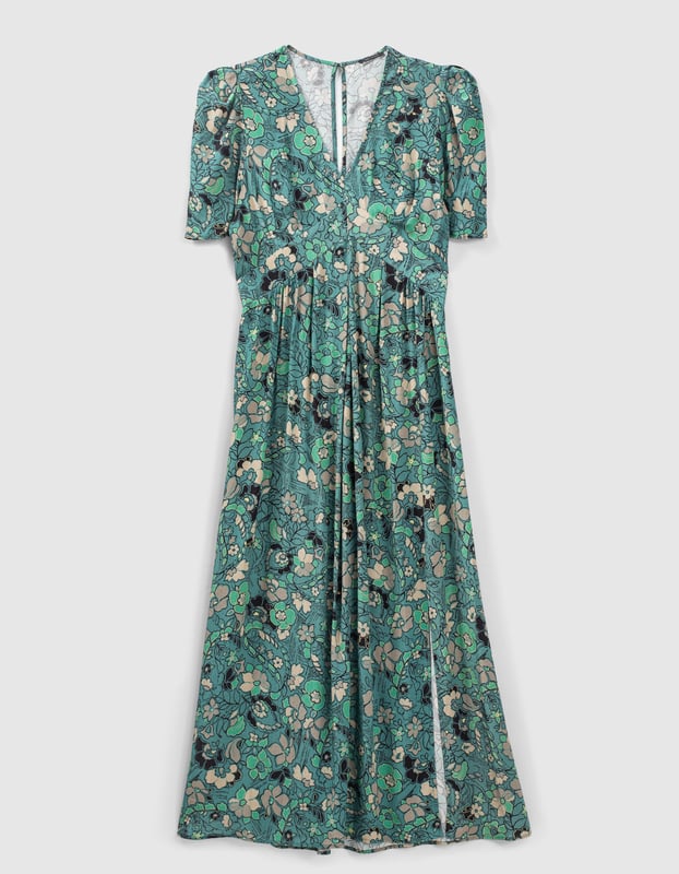 Green and beige floral print maxi dress. V neck, ¬æ sleeves. Sewing at the waist. Large opening in the back and button fastening.