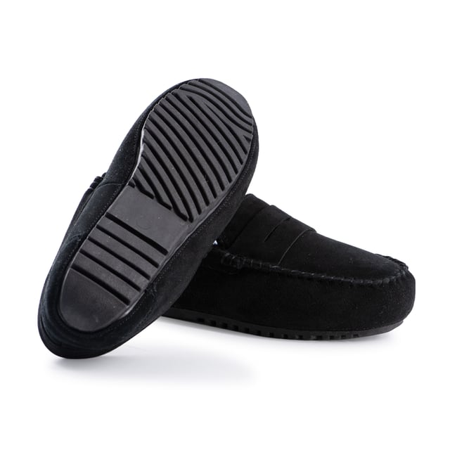 Cosy moccasin you will never want to take off your feet. The on trend loafer with the penny bar. Plush premium Australian sheepskin lining. Leather suede upper - Water Resistance. Full Australian sheepskin insole. Fine craftsmanship. Rubber sole for extra grip. Relaxed elegance at its best. 
We recommend buying one size up for this style.