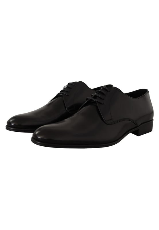 A estrenar con etiquetas.
  100% autentico Dolce & Gabbana.
  Modelo: Zapatos formales Derby.
  Color: Negro.
  Material: 100% cuero.
  Suela de cuero.
  Detalles del logotipo.
  Fabricado en Italia.