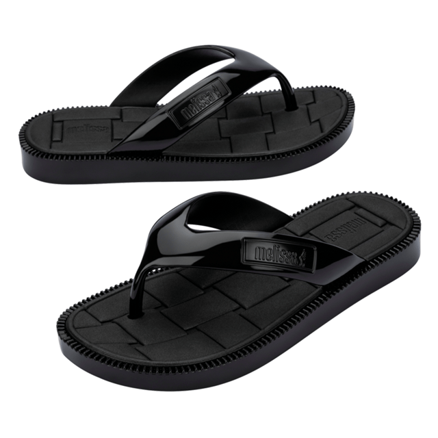 the classic Possession line has just welcomed a new member! Look fab even on casual occasions with the Melissa Possession Flip Flop II, whose ultra comfortable, padded EVA insole and non-slip outsole will fuse comfort, stability, and style into one single look!
