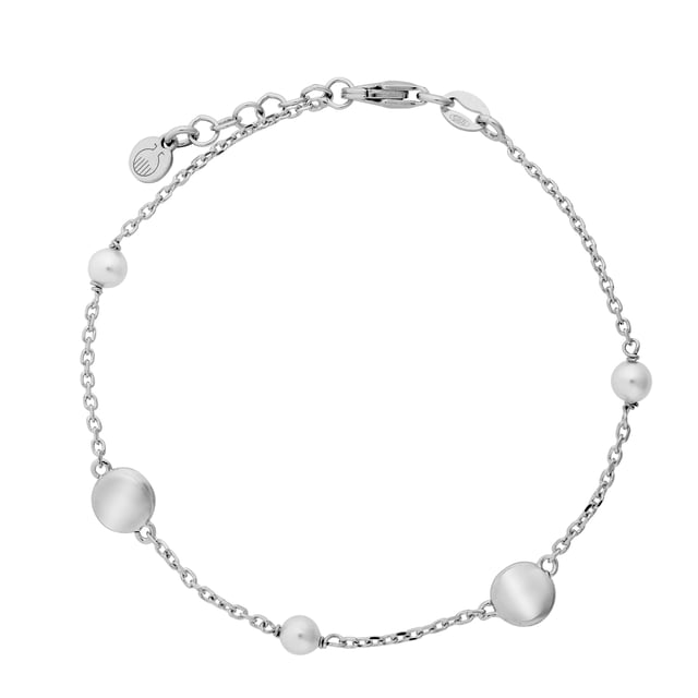 This dazzling Bracelet for Women from Orphelia  is the perfect gift to spoil yourself or a loved one. The Bracelet is made out of 925 Sterling Silver, colored Silver at Length: 18.5 cm weighing in at 2.7 grams with a Width of 0.6 cm at its widest point. The Orphelia 'Milena' Women's 925 Sterling Silver Bracelet - Silver ZA-7379 is delivered in a stunning gift box and carries a two year warranty.