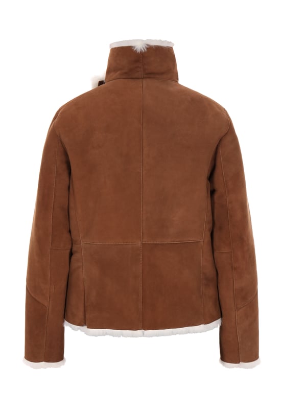 Ontdek het perfecte jack van schapenvacht dat stijl en warmte combineert. Dit item van geitenleer heeft een reverskraag, lange mouwen en een diagonale ritssluiting voor gemakkelijk dragen. Het casual maar veelzijdige ontwerp heeft zakken en zichtbare naden, waardoor hij perfect is voor koude dagen. Comfortabele zakken op de heuplijn. Voel je comfortabel en zie er elegant uit in deze bovenkleding.  Jas