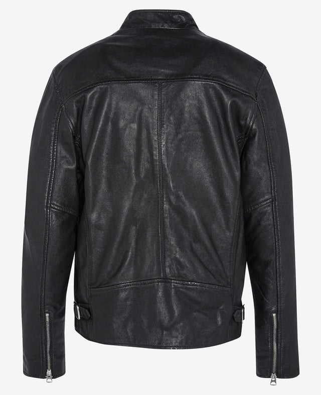 Echtlederjacke im Biker-Look mit Seitentaschen, Stehkragen und verstellbaren Schnallen.