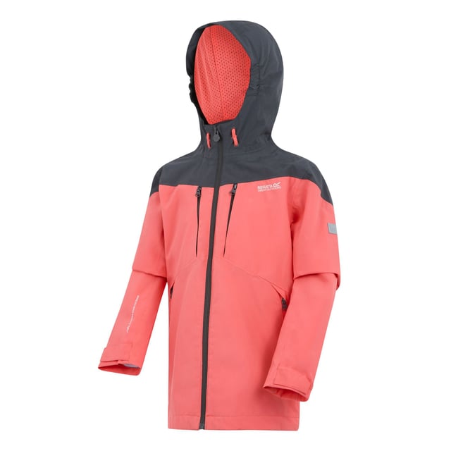 100% Recyceltes Polyester. Gewebetechnik: Atmungsaktiv, Isotex 15000, Stretch, versiegelte Nähte, wasserabweisend. Design: Kontrast, Logo. GSM (Gramm pro Quadratmeter): 165. Durchgehender Reißverschluss. 360 Grad Reflektion. Atmungsaktivitätsbewertung: 10000. Taschenart: 2 Brusttaschen, Reißverschluss, Zwei Taschen unten. Bündchen: anpassbar. Kapuzenmerkmale: angenähte Kapuze. Hoher Kragen, Mit Kapuze. Langärmlig, Taftgefüttert. Futterstoff: Netzmaterial. Saum: Elastische Kordel am Saum. 164: 84 cm. 140: 72,4 cm. 128: 66 cm. 146-152: 78,74 cm. 116: 61 cm. 158: 81,28 cm. 170-176: 90,17 cm. 104: 57,15 cm.