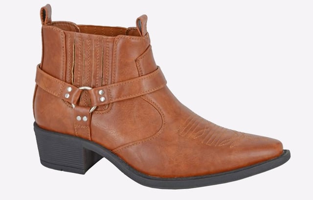 Add a western touch to your casual attire with these US Brass Eastwood men's boots, delivered in a classic tan colourway with cowboy boot-inspired detailing throughout. Concealed elasticated gussets allow for easy slip on wear, with heel and toe tabs for added east. A slimline outsole with a heel elevates this look and is sure to make a statement for all the right reasons.
- PU upper
- Classic western detailing
- Concealed twin gussets
- Heel and toe tab for easy on / off wear
- PVC Sole