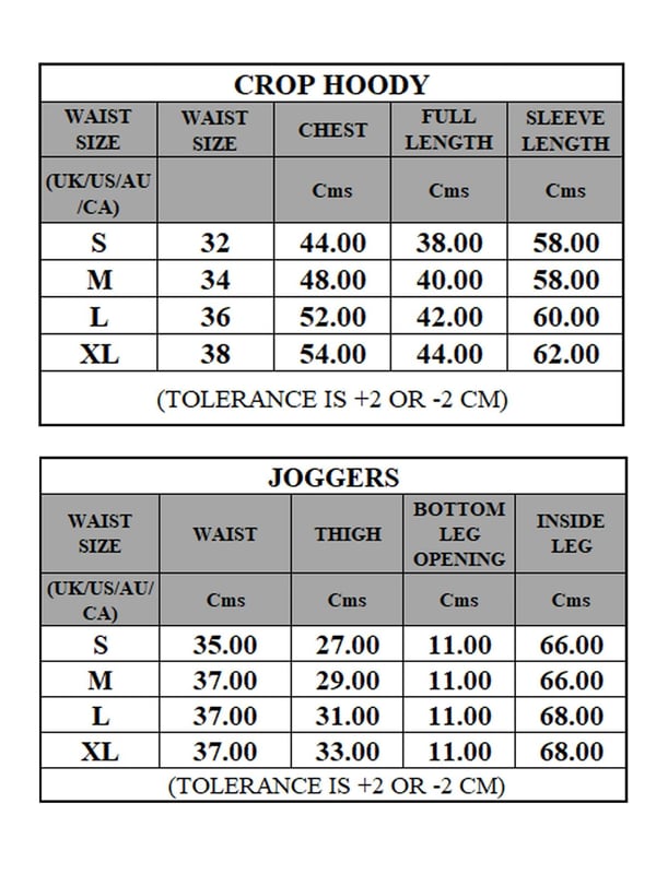 Erlebe ultimativen Komfort und Stil mit unserem Kruze Damen-Crop-Trainingsanzug. Bleibe modisch mit einem regulär geschnittenen, kurz geschnittenen Zip-Hoodie und geripptem Bund sowie Ärmeln. Das weiche Fleece-Futter verleiht einen Hauch von Luxus, während der elastische Bund und die gerippten Knöchelbündchen für einen sicheren Sitz sorgen. Perfekt für jede legere Gelegenheit, werden unsere Jogginghosen dich fantastisch aussehen und fühlen lassen. Verpasse nicht dieses unverzichtbare Set!