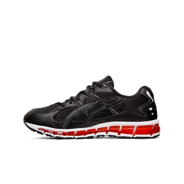 Descubra un zapato que no solo se ve muy bien, sino que también proporciona un comodidad y rendimiento excepcionales durante todo el día.

Esta versión actualizada está equipada con 360 grados de tecnología GEL®, que ofrece absorción de choque protector y amortiguación de lujos para un paso cómodo. Combinado con una entresuela moldeada ligera y sensible, crea un efecto de primavera que energiza cada paso. Siente la diferencia a medida que te mueves con mayor comodidad y rebote.

Diseñado para la estabilidad y el soporte, este zapato presenta tecnología Trusstic System® para controlar la torsión y la torsión, asegurando una conducción estable y controlada. El contador de talón interno asegura su pie en posición, proporcionando apoyo adicional a medida que se mueve y minimiza el riesgo de incomodidad o lesión.

Con su diseño audaz inspirado en el calzado de los 90, el versátileador de gel-kayano® 5 360 complementa sin esfuerzo una amplia gama de looks informales. Abraza tanto el estilo como la comodidad, sin comprometerlo, a medida que avanzas en tu día.

Comprender su tipo de pronación es esencial para encontrar la zapatilla correcta. El Gel-Kayano 5 360 está diseñado para aquellos con un tipo de pie neutral y arcos de tamaño normal. Ofrece una distribución uniforme desde el frente del pie durante el empuje. A medida que su pie contacta con el suelo, aterriza en el exterior del talón y luego rueda hacia adentro (pronuncia) para absorber el choque y apoyar el peso corporal.

Abrace el estilo, la comodidad y el rendimiento del zapato masculino Gel-Kayano® 5 360 Sportstyle. Ya sea que esté llegando a las calles o realizando sus actividades diarias, disfrute del equilibrio perfecto del diseño de la moda y la tecnología deportiva avanzada en un zapato que apoya su movimiento natural.