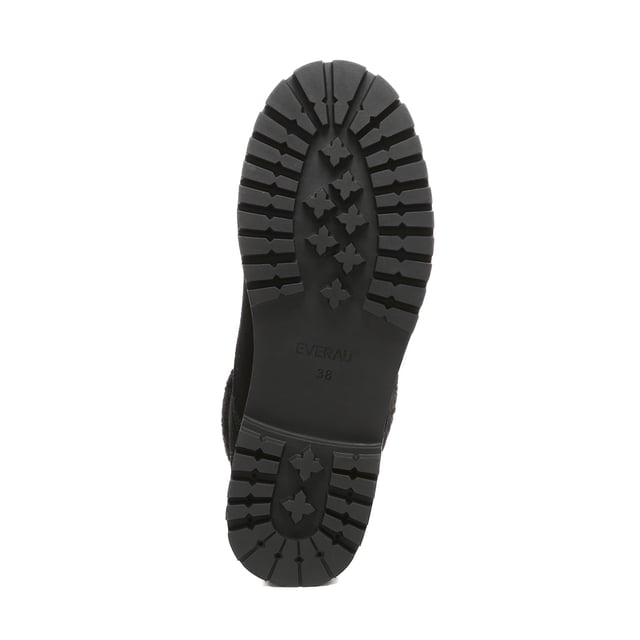Gear up for cold weather in style! The Sittella Fashion Chunky Boots feature a soft wool interior with a leather exterior and rubber sponge sole. Boasting a wool ankle collar and lace-up design, these Marten-styled boots are perfect for everyday wear.
Description:
Suede Upper
Warm Sheepskin Wool Lining
Soft Sheepskin Wool Insole
Rubber Sole
Technologies:
Water & Stain Resistance Upper
Slip Resistance Outsole