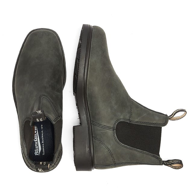 Rustic black clearance chisel toe blundstone