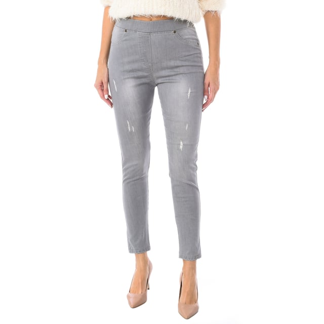 Stretch denim legging from the Dynamic brand.
 Long denim pants.
 Elastic waist without belt loops.
 Two pockets on the back.
 Two false pockets on the front.
 Narrow cut hems.
 Elastic fabric.
 Worn effect.
 Seams seen in tone.
 Composition: 90% Cotton, 7% Elastane
 Care:
Wash at maximum temperature 30º.
 Do not dry clean.
 Supports ironing at low temperature.
 Does not allow dryer.