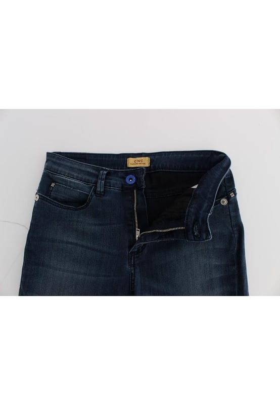 Jeans CoSTUME NATIONAL CNC de corte Slim Fit con detalles de logo  
  Nuevos con etiquetas  
  100% auténticos  
  Estilo de corte ajustado  
  Color: Azul  
  Material: 74% Algodón 24% Nylon  
  Cierre: Cremallera y botón  
  Detalles del logo  