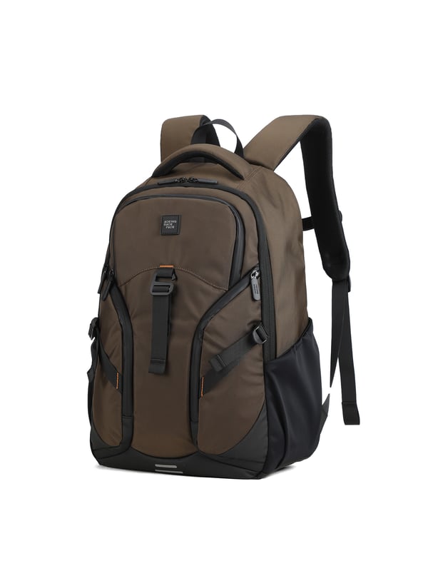 Mochila unisex. El cierre es con cremallera. Los bolsillos internos son bolsillos multifuncionales. Hay tres bolsillos externos con cremallera y dos laterales abiertos. Falta la correa para el hombro. El asa es de tela. Hay un compartimento interno. El material exterior es poliéster. Internamente está forrado en poliéster. Medidas: 33,5x17,5x46,5 cm. Producto de moda