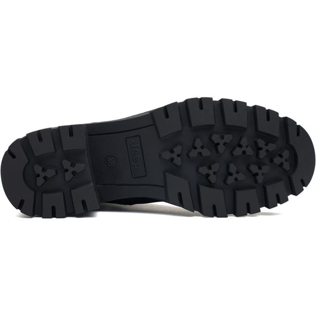 Mejora tu estilo con los botines Jeep Spirit Raven. Estas botas negras llamativas presentan detalles dorados y un tacón de 6 cm para un look atrevido. Están acolchadas para mayor comodidad y tienen una cremallera interior para ponérselas fácilmente. La suela de goma resistente y la suela exterior con tacos garantizan una exploración urbana segura. Perfectas para salir de noche o para añadir dramatismo a tu día, estas botas con apariencia de cuero llamarán la atención dondequiera que vayas.