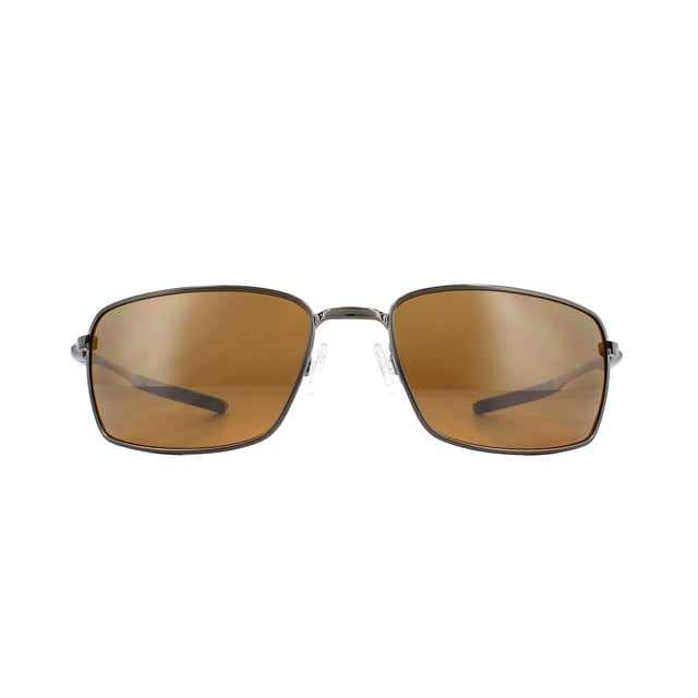 Oakley Sunglasses Square Wire OO4075-14 Tungsten Prizm Tungston Polarized are a superb lightweight metal C-5 alloy frame suitable for medium to large faces with all the hallmarks of the comfort and durability that Oakley always gives its sunglasses. The secure 3-point fit is given more grip with the Unobtanium ear stems as well as a perfectly designed optical alignment in the plutonite lenses for amazingly clear views and optimized peripheral vision and side protection.