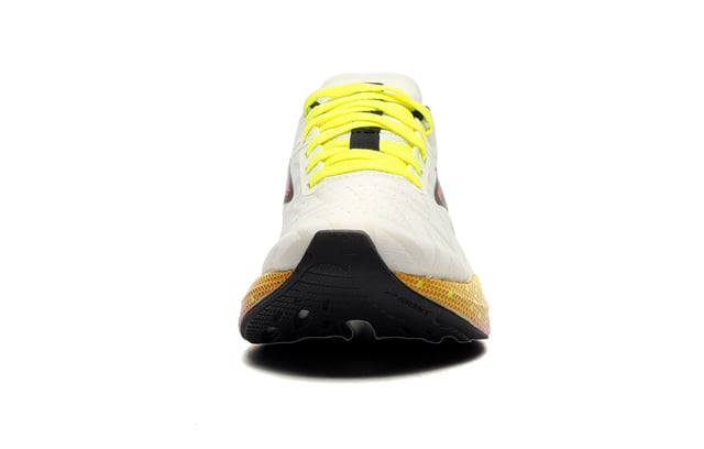 Featuring rapid roll technology that propels you forward for effortless transitions and a substantial, nitrogen infused midsole that returns energy to your stride whilst absorbing impact, the Books Hyperion Max is a responsive running shoe crafted to adapt to your movement and boost your running potential.
 Enhancing this high-performance design is a durable rubber outsole for optimal traction no matter where you are running ensuring protection wear after wear. 
 Finishing the shoes is an engineered breathable mesh upper, ventilating the foot throughout those long-distance runs ensuring feet stay cool and comfortable. 
 - Breathable textile upper
 - Nitrogen-infused DNA FLASH midsole
 - Durable rubber outsole with optimal traction 
 - Rapid Roll technology for fast transitions 
 - Comfort cushioned insole 
 - Secure lace fastening
 - Padded heel and ankle collar
 - Brooks branding