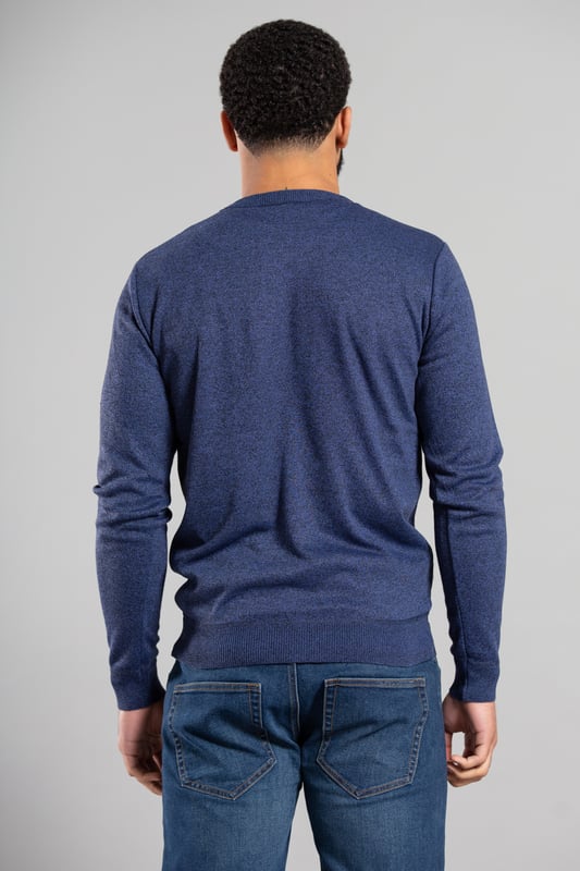 Stay on-trend with this Kensington Eastside birdseye knit, crewneck jumper. Crafted from high-quality materials, this timeless piece boasts a comfortable and stylish fit. Perfect for any occasion, dress it up or down. Machine washable for easy care.