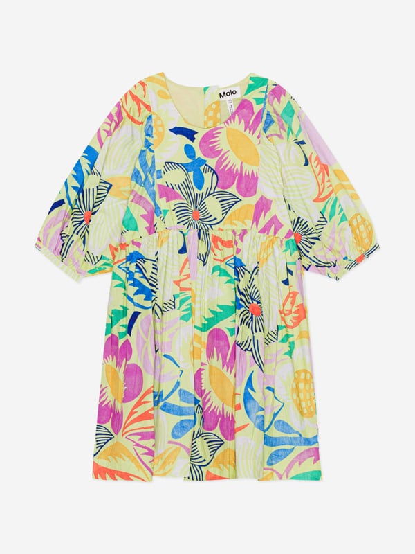 Molo encapsulate fierce energy and creative ambition in their sustainability abstracts. This girls short sleeve floral print light green dress is depicted in organic cotton via a unique, abstract perspective and 3/4 length sleeves. She will look and feel divine. ‚ Loose Fit ‚ Round Neck‚ Small Button Closure‚ Full, Gathered Skirt‚ Zip Back Closure ‚ 100% Organic Cotton