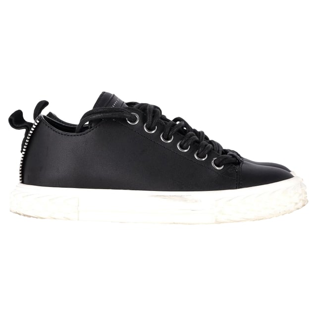 VINTAGE, RRP AS NEW
Elevate your footwear collection with the sophisticated and contemporary design of the Giuseppe Zanotti Blabber Low-Top Sneakers. Crafted from luxurious black leather, these sneakers exude a bold yet refined style. The sleek, minimalistic silhouette features clean lines, ensuring versatility for any casual or semi-casual outfit.

 Giuseppe Zanotti Blabber Low-Top Sneakers in Black Leather

Condition: Very good
Signs of wear:  Minor markings, Lightly used but very well maintained. Minor mark at soles & creasing, light scuffing at the soles and heels.
Packaging: Dust bag
Color: Black
Material: Leather | leather
Size: IT | 36/UK3/FR37/US6
Measurements: Heel height: 30; Insole length: 280
SKU: TONPUGBSH444358W