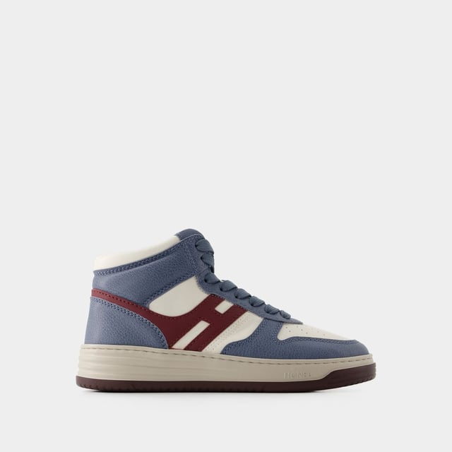 Farben: Blau - B013(Yogurt)+U200+R600. Hauptmaterial: glattes Kalbsleder. Material Sohle: Gummi. Futtermaterial: Baumwolle. Verschluss: einfach reinschlüpfen. Form der Kappe: rund offen. Schuhe: größengerecht - Sizing: Europäisch.