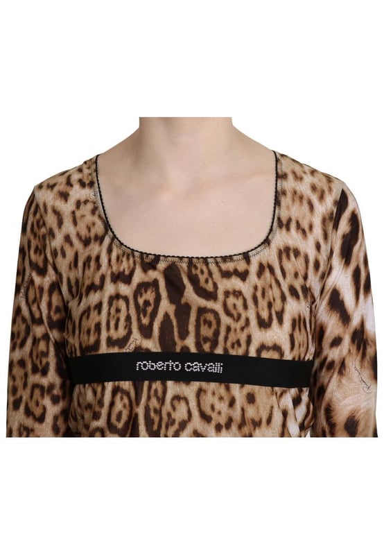 Blusa de cuello redondo de leopardo marrón para mujer de Roberto Cavalli Marca: Roberto Cavalli
Condición: Nuevo con etiquetas
Color: Marrón
Estilo: Top de leopardo de cuello redondo y manga larga
Material: 75% Poliamida 25% Elastano
Detalles del logo
Género: Mujeres