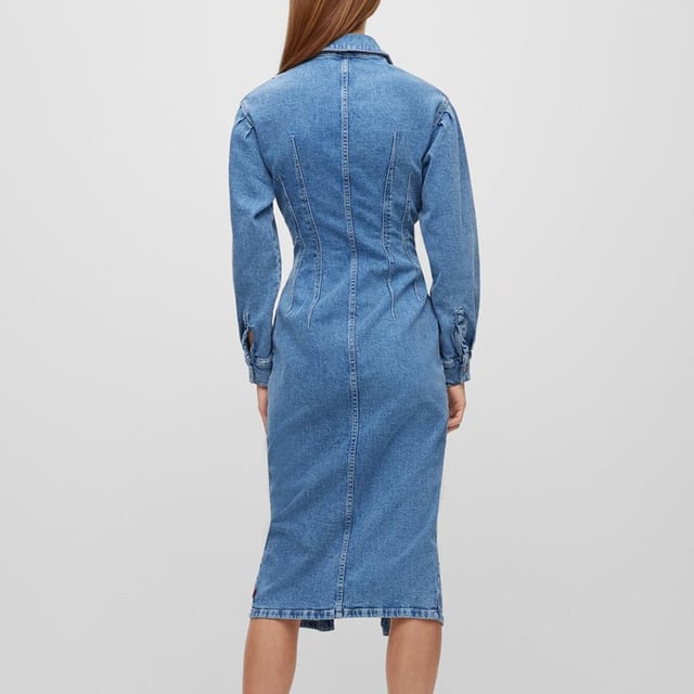 Womens Hugo Boss Gesina Denim Dress in blue.- Spread collar.- Long sleeves.- Front button fastening.- Buttoned cuffs.- Front slit.- Ref: 50483406435