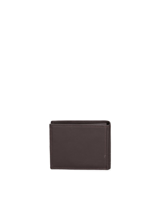 Cartera de hombre. El cierre está ausente. Los bolsillos internos son tarjeteros. Los bolsillos externos están ausentes. Falta la correa para el hombro. Falta el mango. Hay un compartimento interno. El material exterior es 100% Piel Auténtica. Internamente no está forrado. Medidas: 12x9,5x2 cm. Producto de moda