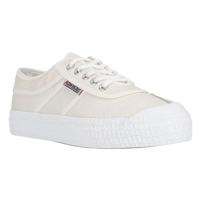 Siente el confort con cada pisada con las nuevas zapatillas de lona Original. Ahora con una nueva suela 3,2 cm y una doble plantilla interior, las Original son producto llamativo y cómodo. La zapatilla es un símbolo de originalidad y es el perfecto favorito de todos los tiempos. La gran selección de colores te permite explorar tu propio estilo personal... ¿a qué esperas?