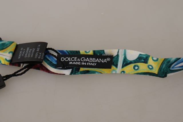 Exclusive Dolce & Gabbana Silk Bow Tie
  Stunning 100% Authentic Design
  Brand New with Tags
  Majolica Print in Tied Model
  Made of 100% Silk
  Adjustable Length Neck Strap
  One Size Fits All
  Made In Italy
  Dimensions: Width
  4cm Length
  13cm
Material: 100% Silk