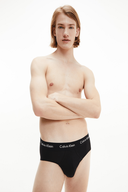 Introducing our COTTON STRETCH collection: Timeless designs and everyday elegance crafted from the finest soft cotton blend, enriched with just the right amount of elasticity to guarantee an exceptional fit.




Key Features:    

Composed of a comfortable cotton-elastane blend,
Medium-rise waist that sits gracefully on the hips,
Distinctive Calvin Klein signature elastic waistband.

(Our featured model stands tall at 1.86 meters (6 feet 1 inch) and is dressed in a size M for reference.)

 