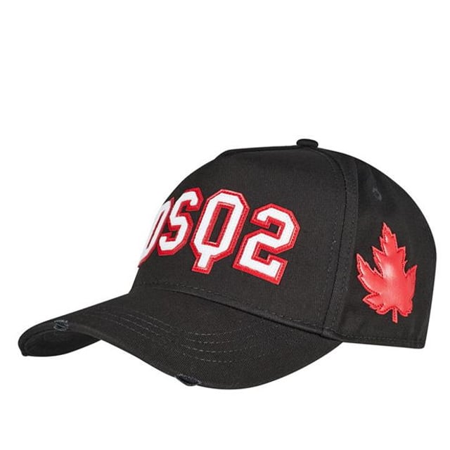 Hit a home run with this d2 baseball cap. featuring the ‘dsq2’ baseball-style patch logo, you’re sure to turn heads with this baseball cap. Perfect for adding a sporty touch to a casual outfit – it’s super versatile. Finished with ‘caten twins’ embroidery at the back.