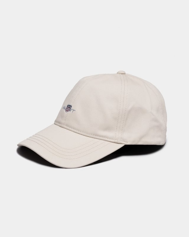 Crafted from cotton in a low-top style, this 6-panel cap features a unisex fit and an adjustable back strap for comfort. Perfect for days on the go, wear it post or pre workout or in casual settings out and about.
Unisex fit  6 panels  GANT graphic embroidered at front  Adjustable strap at back
 
Cotton 100%
 
9900111
 