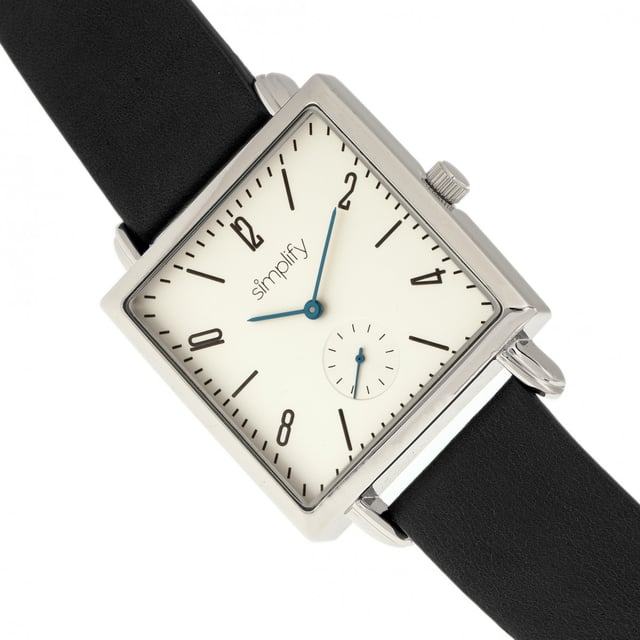 Metalen hoes; Precisie Japans quartz uurwerk; Niet-verblindend krasbestendig mineraal kristal; Logo-gegraveerde roestvrijstalen achterkant van de behuizing; Echt lederen band; Logo-gegraveerde roestvrijstalen sluiting; Seconden sub-wijzerplaat; 38 mm doorsnee; 3 ATM waterbestendigheid;