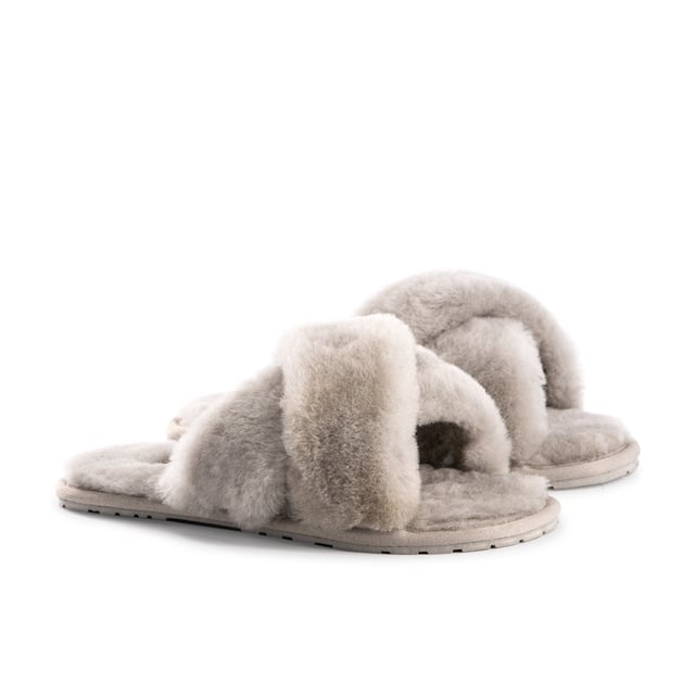 Aus Wooli Australia Women Sheepskin Wool Brighton Slippers Soft premium genuine Australian Sheepskin wool upper
Easy to slide on footwear used in any weather
Full premium sheepskin insole
Cross over style strap giving a great fit
Soft Rubber outsole – highly durable and lightweight
Stylish, Fluffy and cosy all at the same time
100% brand new and high quality, comes in a branded box, suitable for gifting