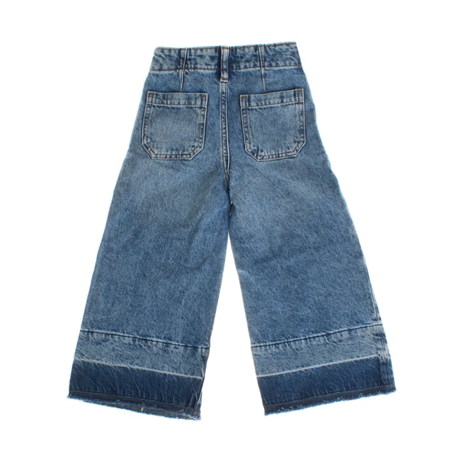 These high-waisted, wide-leg jeans offer a modern, comfortable style, with a roomy silhouette that sits easily through the hip and thigh.

 The hidden adjustable waistband allows for a custom fit, while the wide leg opening provides freedom of movement.

 Made from stretch-free denim and recycled cotton, these jeans are a sustainable option that reduces waste and maintains quality.

 They feature a front button closure and main hook button, front and back pockets, and a dark indigo wash for a classic finish.

 Raw hems add a casual touch to the design.
 Composition: 100% Cotton
 Care:
- Machine wash cold.
 - Use similar colors in the wash.
 - Avoid the use of bleaches.
 - Dry at low temperature in the dryer.
 - Iron at low temperature.
 - Do not dry clean.