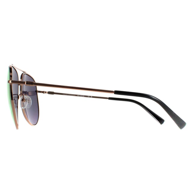 Las gafas de sol Armani Exchange AX2043S 61034Z shiny rose gold grey mirror rose gold encarnan la sofisticaciÃ³n contemporÃ¡nea con un toque urbano. Estas gafas de sol presentan una montura elegante que combina a la perfecciÃ³n elementos de diseÃ±o modernos con un atractivo atemporal. El accesorio perfecto para elevar su juego de gafas para cualquier ocasiÃ³n.