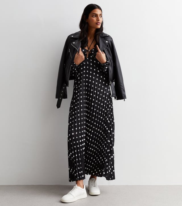 Solid Pleated Cut-Out Maxi Dress main image 0
