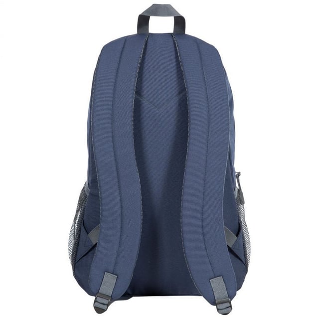 Materiaal: 100% 600D polyester. 25L capaciteit. 3 gedeelten met rits. Intern laptopvak. 2 zijzakken van gaas.