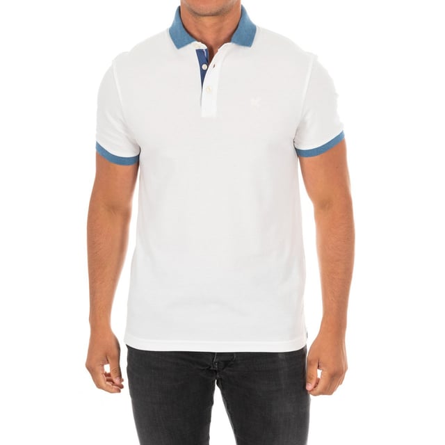 Short sleeve polo.
 Lapel collar with ribbed finish.
 Half button closure on the front.
 Sleeves with ribbed finish.
 Personalized embroidery by the firm, on the upper side.
 Comfortable and breathable fabric.
 Seams seen in tone.
 Composition: 100% cotton
 Care:
- Wash maximum at 30ºC.
 - Iron at medium temperature, max. 110ºC.
 - It is not allowed to use a dryer.
 - Do not use bleach.
 - Does not support dry cleaning.