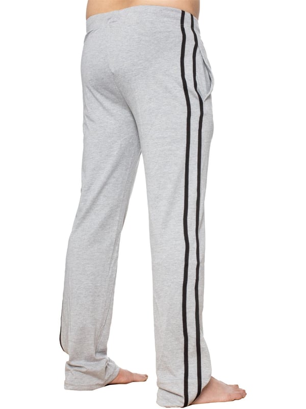 These Regular fit EZLP586 Lounge pants feature classic contrast stripes to sides, 2 side pockets, cotton blend for superior comfort, adjustable waist with drawstrings