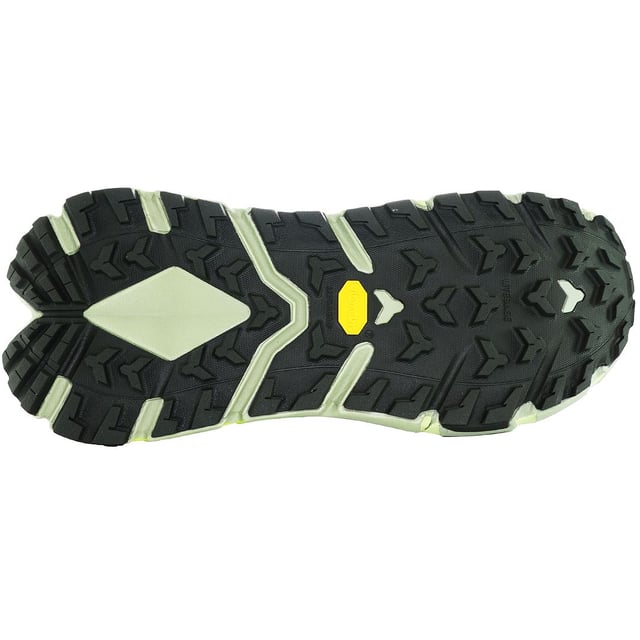 De Hoka Tennine Hike Gore-Tex Heren Groene Laarzen zijn premium outdoorschoenen ontworpen voor wandelen en trektochten in verschillende omstandigheden. Hier zijn enkele belangrijke kenmerken en details van deze wandelschoenen:

 Gore-Tex Technologie:  Deze laarzen zijn uitgerust met Gore-Tex technologie, bekend om zijn waterdichte en ademende eigenschappen. Deze technologie zorgt ervoor dat je voeten droog en comfortabel blijven in nat en uitdagend terrein.

 Duurzame en ondersteunende constructie:  De Hoka Tennine Hike laarzen zijn gebouwd met duurzaamheid en ondersteuning in gedachten. Ze zijn meestal gemaakt van robuuste materialen, waaronder een verstevigd bovenwerk en een stevige buitenzool, om de eisen van het wandelen te weerstaan.

 Maximale demping:  Hoka staat bekend om zijn maximale demping, en deze laarzen zijn daarop geen uitzondering. Ze bieden uitstekende schokdemping en ondersteuning, waardoor je voeten en gewrichten tijdens het wandelen minder worden belast.

 Veelzijdige tractie:  De buitenzool van deze laarzen heeft vaak een robuust en multidirectioneel lugpatroon, dat superieure tractie biedt op verschillende oppervlakken, waaronder rotsachtige paden en glad terrein.

 Beschermende veiligheidsneus:  Veel wandelschoenen, waaronder de Tennine Hike, hebben een beschermende veiligheidsneus om je tenen te beschermen tegen stenen en obstakels op het pad.

 Mid-cut ontwerp:  Het mid-cut ontwerp van deze wandelschoenen biedt ondersteuning en stabiliteit voor de enkels en vermindert het risico op verstuikte enkels op oneffen terrein.

 Vetersluiting: Met de traditionele vetersluiting kun je de pasvorm van de laarzen aanpassen voor extra comfort en veiligheid tijdens wandeltochten.

 Groene kleur: De groene kleur van deze laarzen wordt vaak geassocieerd met avontuur in de buitenlucht en past goed bij de natuurlijke omgeving.

 Ademende voering:  De Gore-Tex voering zorgt niet alleen voor waterdichtheid, maar ook voor ademend vermogen en voorkomt vochtophoping in de laarzen.

 Verkrijgbaar in verschillende maten:  Hoka biedt meestal verschillende maten om wandelaars met verschillende voetmaten tegemoet te komen.

De Hoka Tennine Hike Gore-Tex Groene Herenlaarzen zijn een uitstekende keuze voor outdoorliefhebbers die graag wandelen in verschillende omstandigheden. Of je nu ruige paden verkent, door natte omgevingen wandelt of lange afstanden aflegt, deze laarzen bieden de duurzaamheid, het comfort en de bescherming die nodig zijn voor een geslaagde wandelervaring.