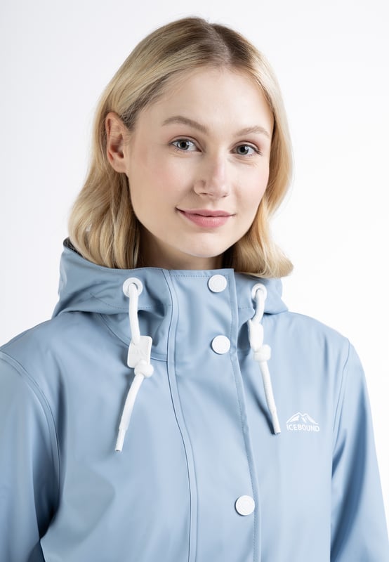 Geen vulling  Op regenachtige dagen biedt deze klassieke ICEBOUND heerlijke bescherming. Het gecoate materiaal is wind- en waterdicht en ideaal voor een wandeling in alle weersomstandigheden. De licht getailleerde, middellange vorm biedt extra bescherming tegen regen met de brede capuchon en stijlvolle koorden. De drukknoopsluiting boven de ritssluiting en de schuine klepzakken optimaliseren de jas bovendien op het gebied van weersbestendigheid.  Regenjas