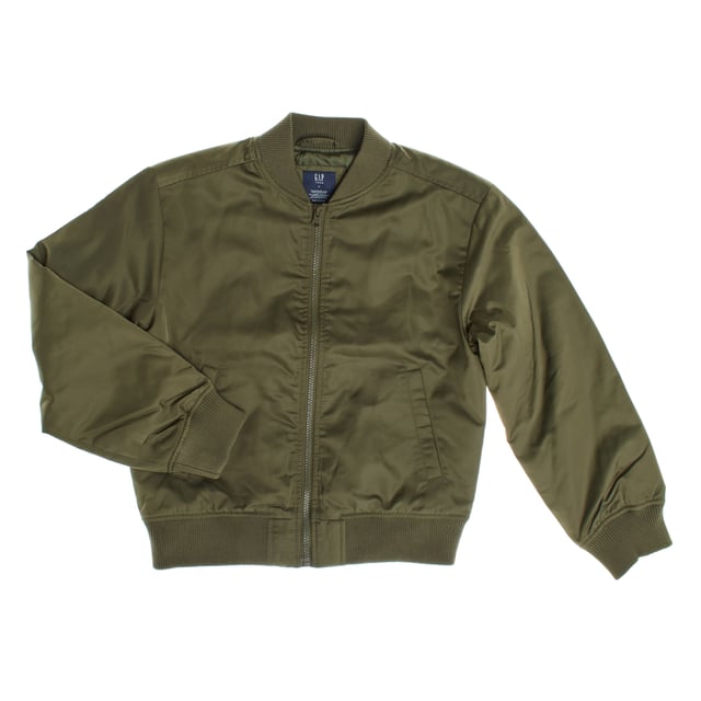 Chaqueta tipo bomber para niño de GAP, ideal para un estilo casual y moderno. 

Confeccionada en un tejido resistente, cuenta con cierre frontal de cremallera, cuello redondo acanalado y acabados de canalé en los puños y el dobladillo, que aseguran un ajuste cómodo y mantienen el calor. 

Dispone de bolsillos laterales inclinados para mayor practicidad y un toque funcional. 

Esta bomber es versátil y fácil de combinar, perfecta para añadir un estilo urbano y abrigado a los looks diarios de los niños.
 Composición: Exterior: 100% Poliéster, Interior: 100% Poliéster; Relleno: 100% Poliéster
 Cuidados:
- Lavar a máquina en agua fría  y ciclo delicado.
- Usar detergentes suaves.
- Usar secadora a baja temperatura.
- Planchar a bajas temperaturas.
- No lavar en seco.
