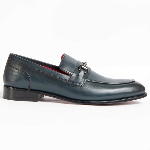 Purapiel, 10 years warranty. Classic moccasin for men. Made in 100% natural leather, Chrome VI free. High quality materials. Stitched leather sole. Padded insole. Manufactured by other brands for our brand.
