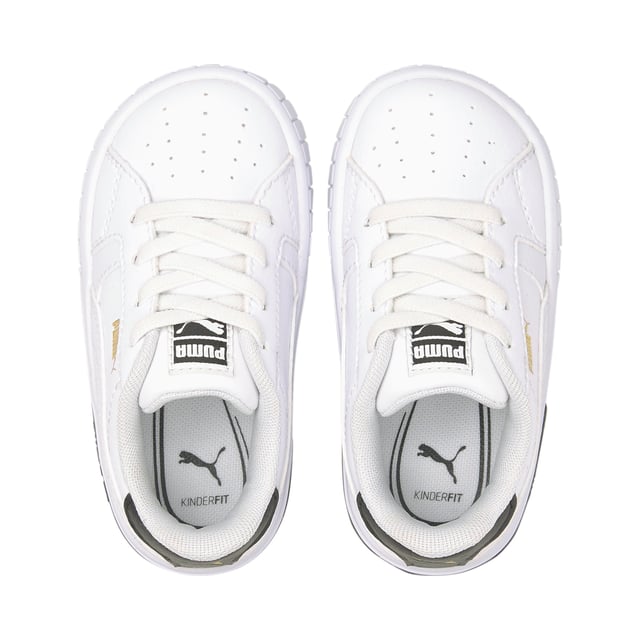 Basket Puma Cali Star AC Jungen Weiß Leder. Authentischer Schuh der Marke Puma - Streetwear/Sportswear Design von Puma - Puma für modebewusste Jungen, perfekt für den Alltag - Weiße Puma Sneakers passen hervorragend zu Ihrer Garderobe - Bequemer Lederstoff - Klassisches elastisches Material - Cali Star AC - Textil.