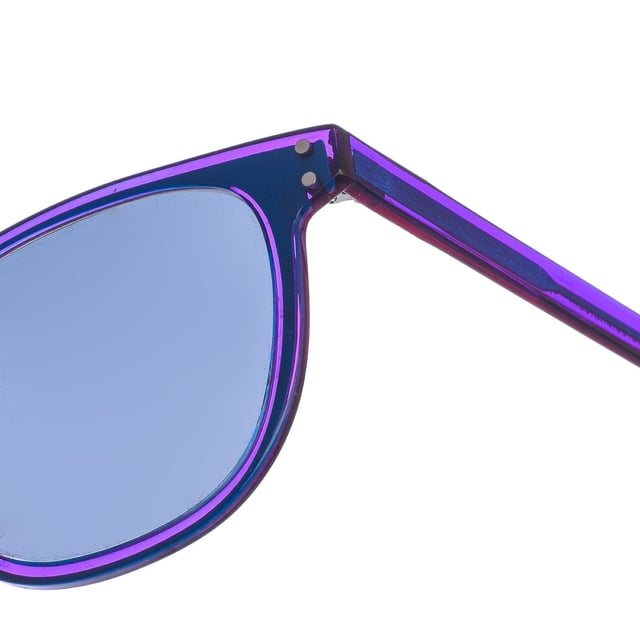 Esaseria sunglasses.
 Zen sunglasses with acetate frame.
 Square shape.
 Acetate temples.
 100% UV Protection.
 Includes a neutral fabric cover.
 Measures: Lens height: 51mm
 Lens width: 49 mm.
 Bridge: 19 mm.
 Temples: 145 mm.
 Composition: Acetate
 Care:
Cleaning and maintenance:
 -Clean the glasses with soap and water (neutral).
 - Do not use dirty or abrasive cloths, which may alter the characteristics of the filters.
 - Use only original accessories and spare parts.